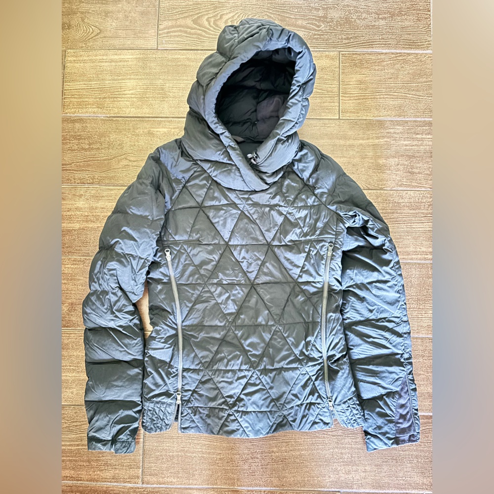 Lululemon Black Quilted Down Pullover - image 1